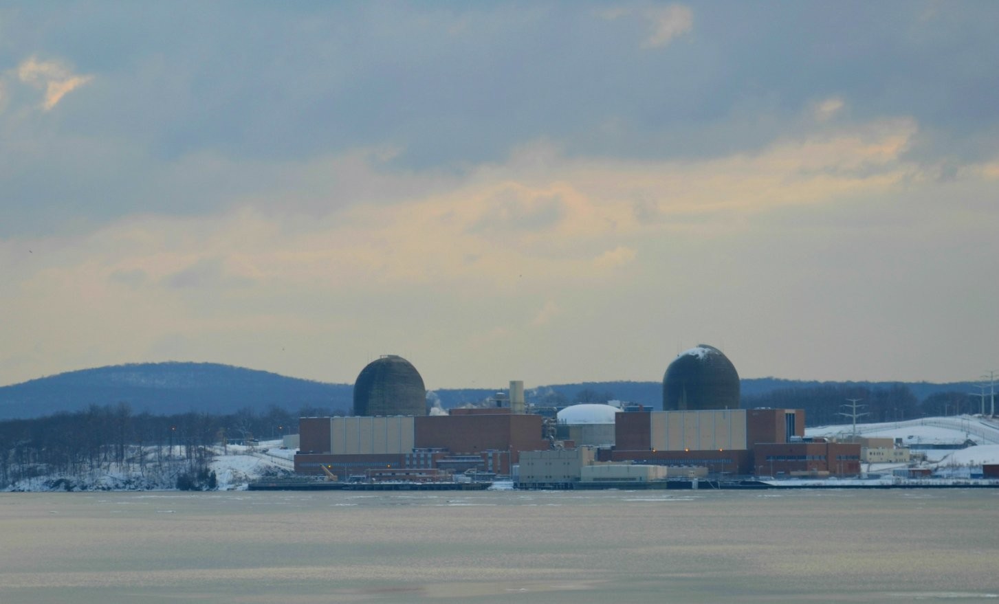  Entergy's Indian Point Unit 3 nuclear power plant returned to service yesterday.